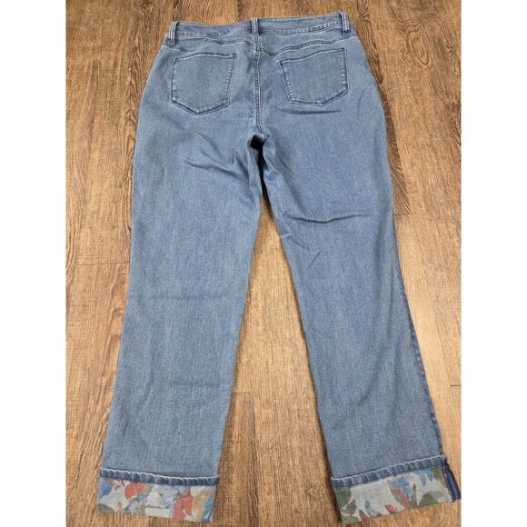 Chico's Perfect Stretch Girlfriend Floral Print Cuffed Slim Leg Jeans 1.5 - 10 - Picture 6 of 6